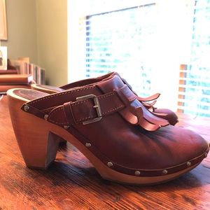 1937 by Madewell brown clogs - size 8